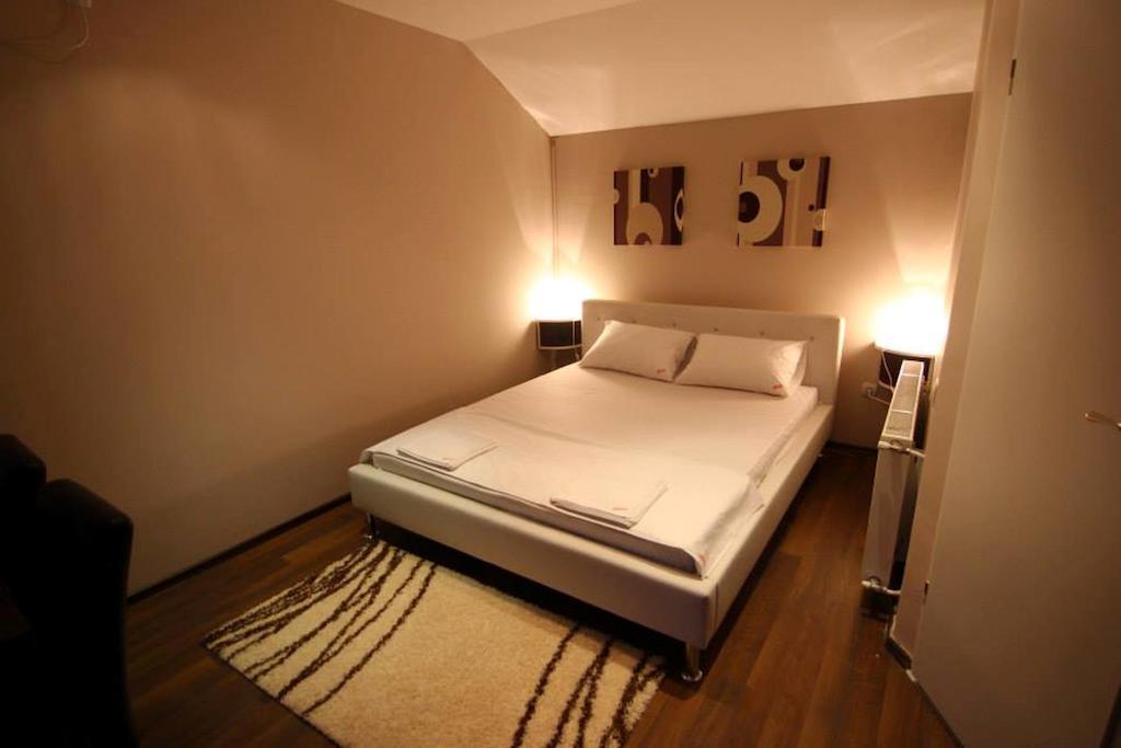 Lira Inn นิส ห้อง รูปภาพ