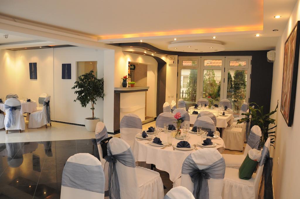 Lira Inn นิส ภายนอก รูปภาพ