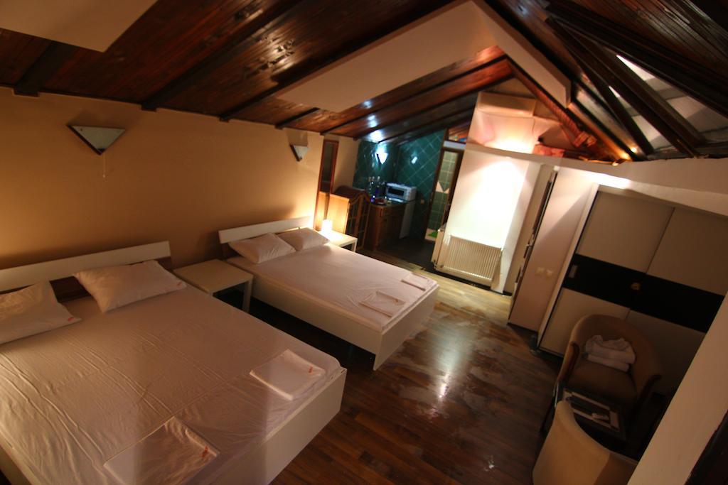 Lira Inn นิส ห้อง รูปภาพ