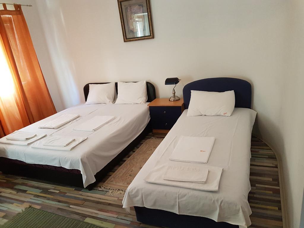 Lira Inn นิส ภายนอก รูปภาพ